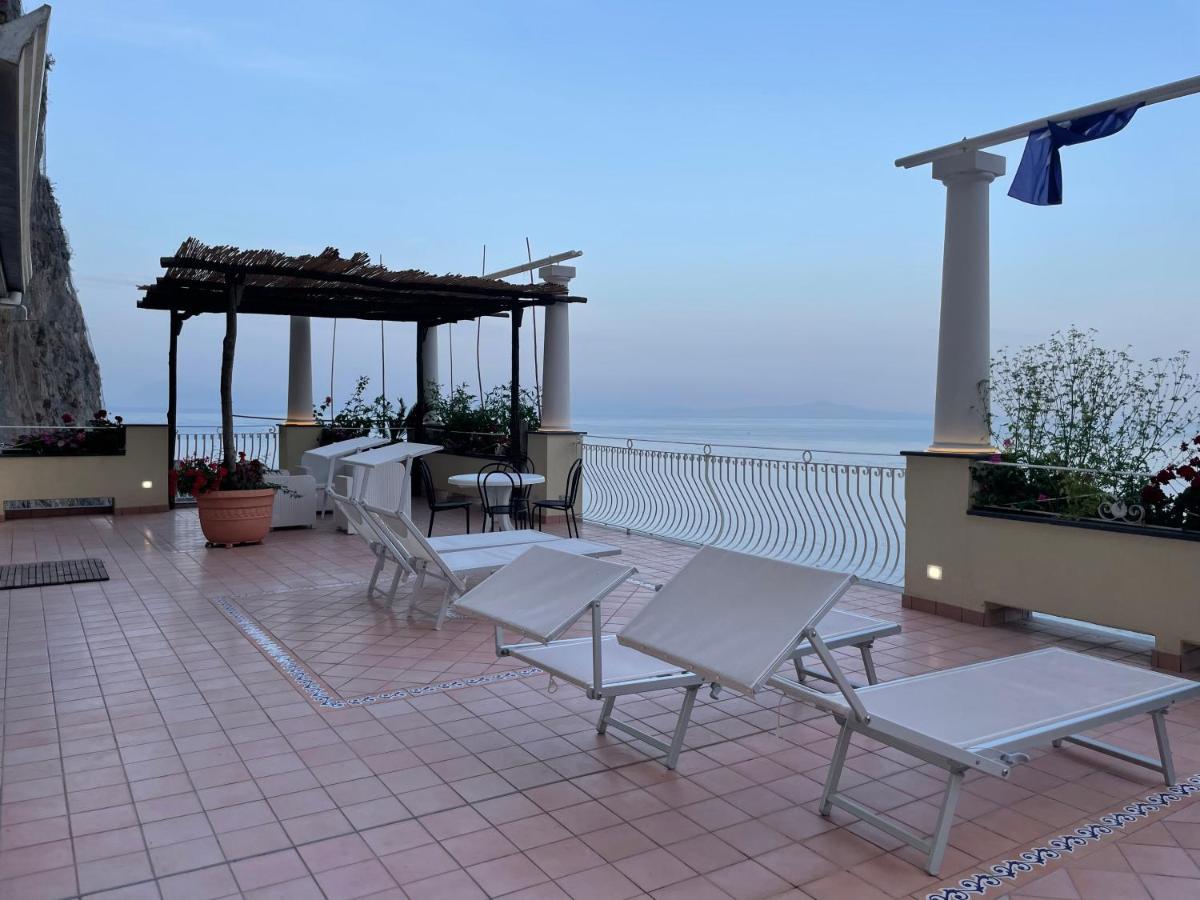 Apartments Amalfi Design Sea View Accessible By 250 Steps Kültér fotó