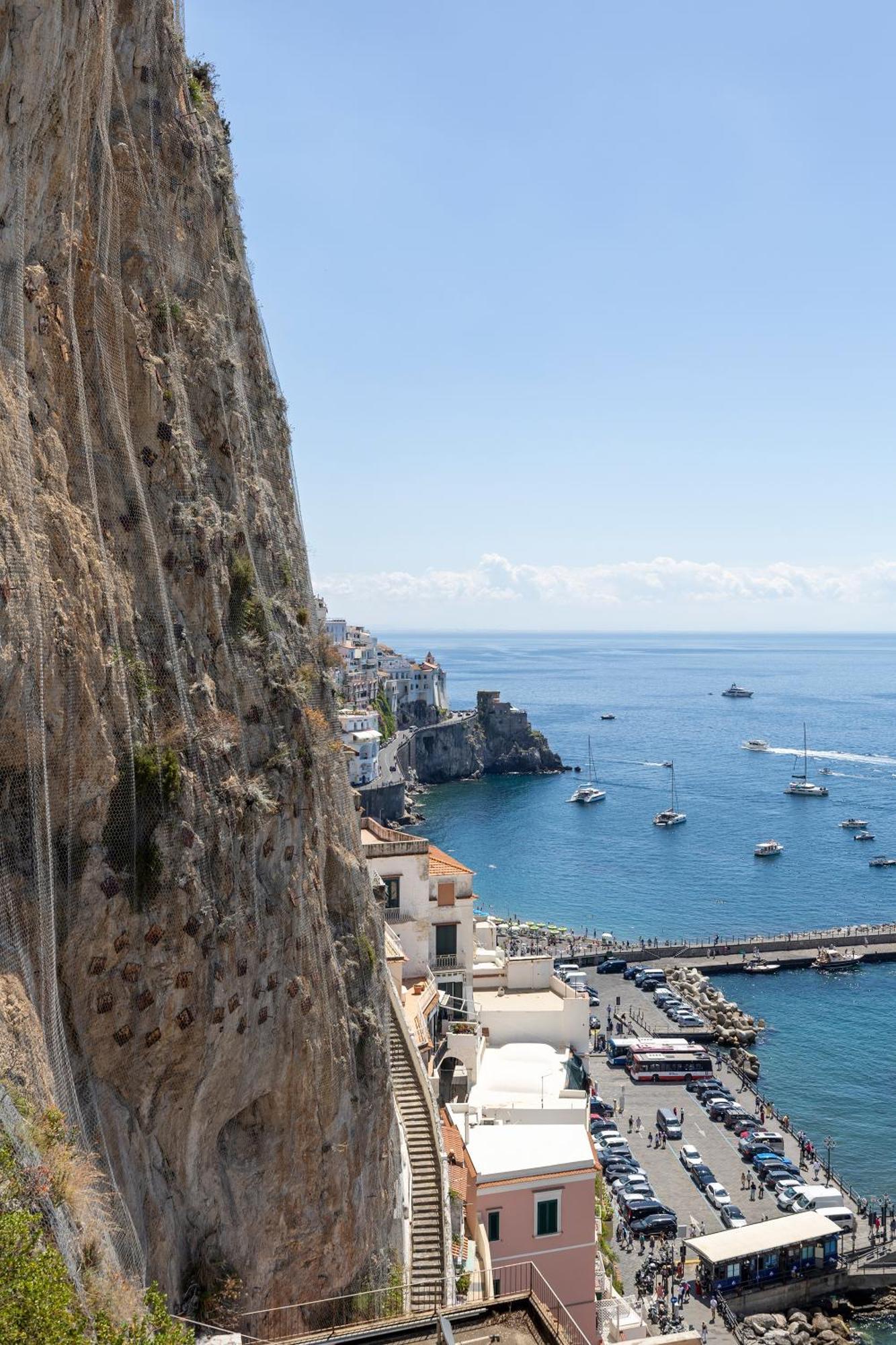 Apartments Amalfi Design Sea View Accessible By 250 Steps Kültér fotó