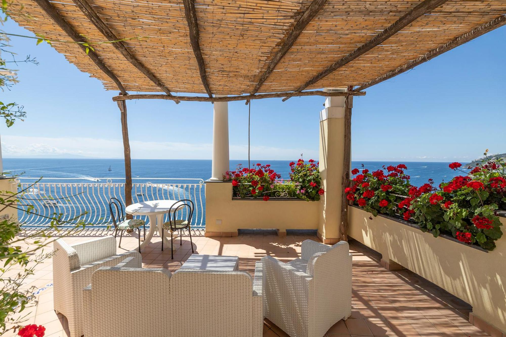 Apartments Amalfi Design Sea View Accessible By 250 Steps Kültér fotó