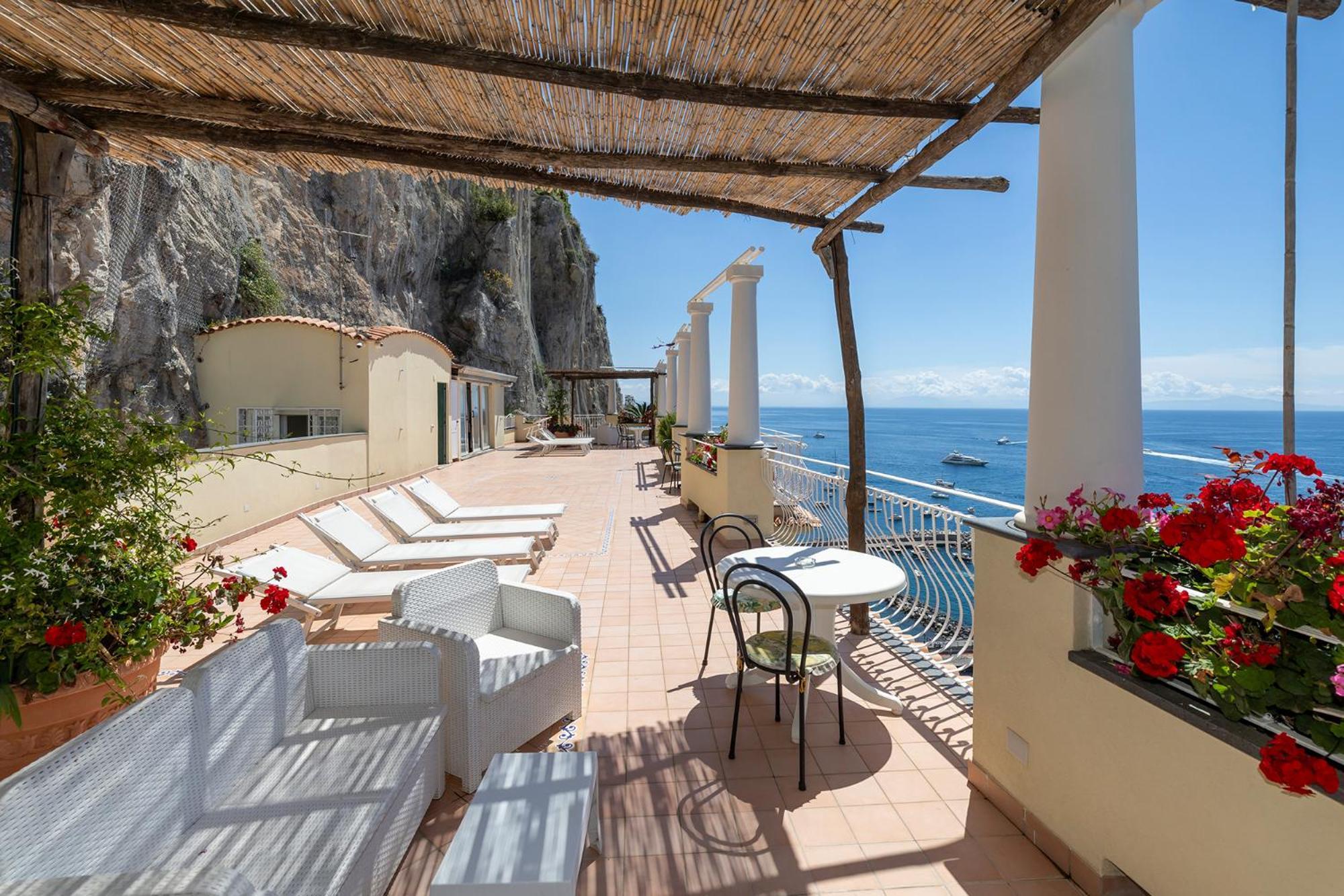 Apartments Amalfi Design Sea View Accessible By 250 Steps Kültér fotó