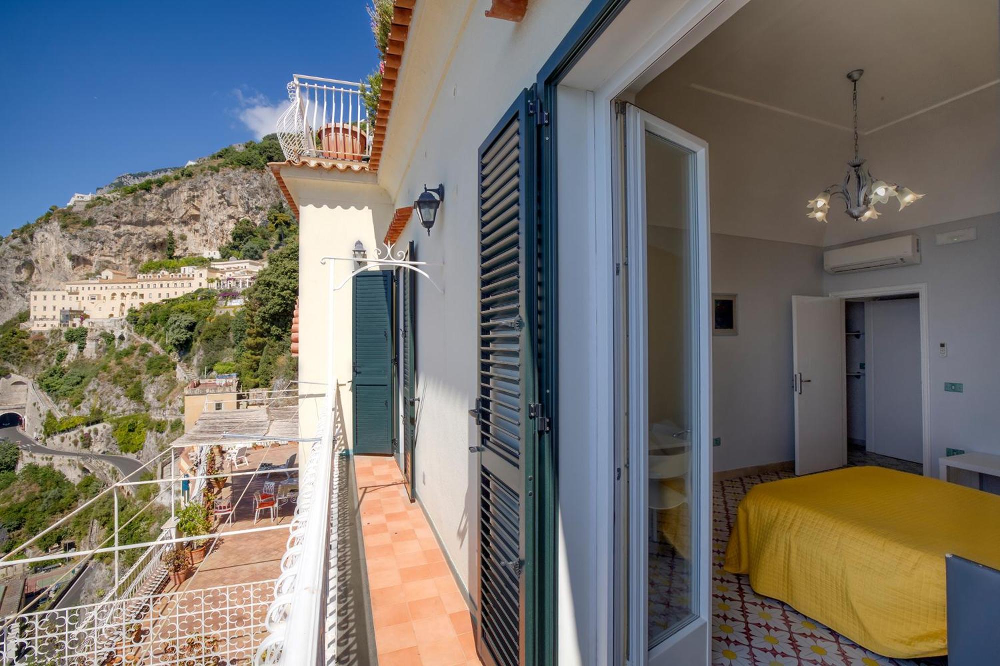 Apartments Amalfi Design Sea View Accessible By 250 Steps Kültér fotó